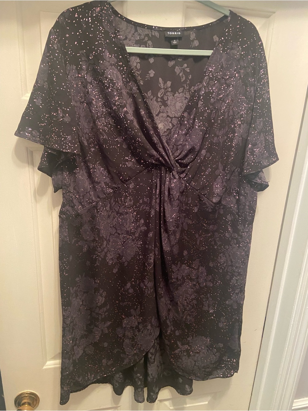 Torrid 3 3X Whimsy Goth Top Shirt Black Pink Metallic Flowy Women's